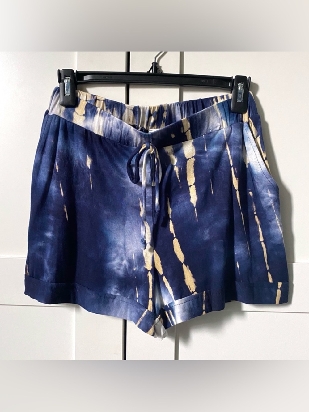 So soft! NWOT Urban Daizy Tie Dye Short High Waist